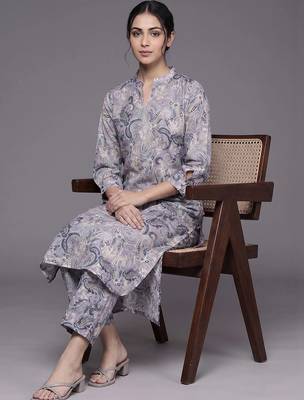tailored women printed kurta with trousers 6