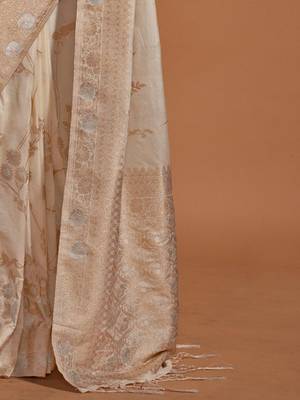 cream woven design zari poly georgette banarasi saree 5