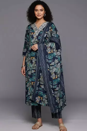 formal women printed kurta with trousers with dupatta