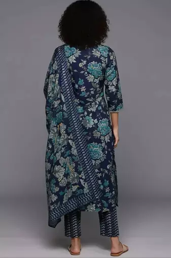 formal women printed kurta with trousers with dupatta