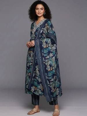 formal women printed kurta with trousers with dupatta 4