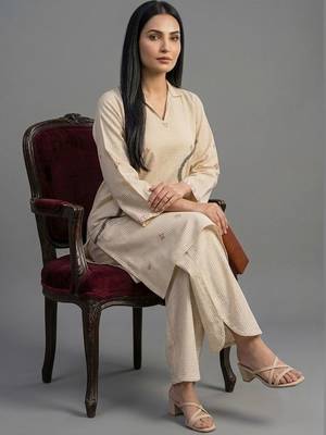 structured women kurta with palazzos 6