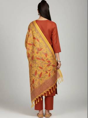 smart women kurta with trousers with dupatta 2