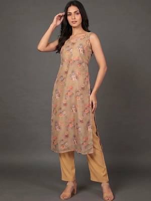 smart women printed kurta with trousers 1