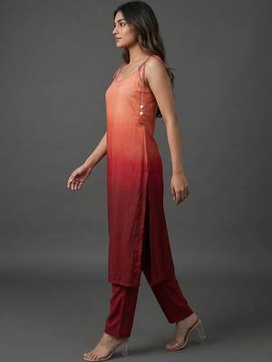structured women dyed kurta with trousers 2
