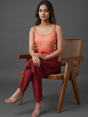 structured women dyed kurta with trousers 4