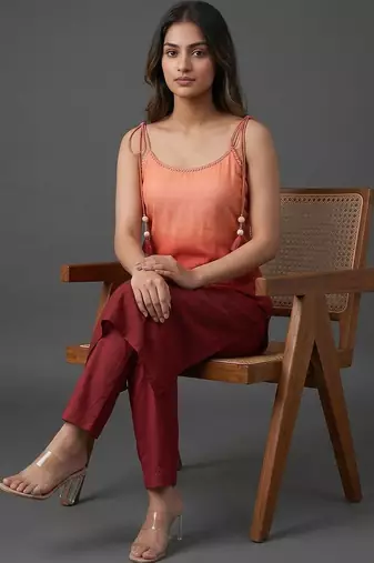 structured women dyed kurta with trousers
