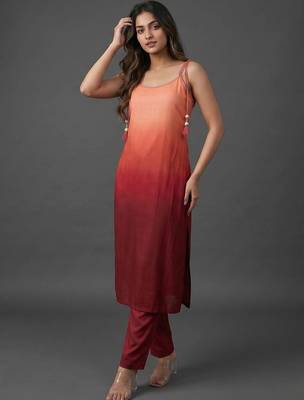 structured women dyed kurta with trousers 5