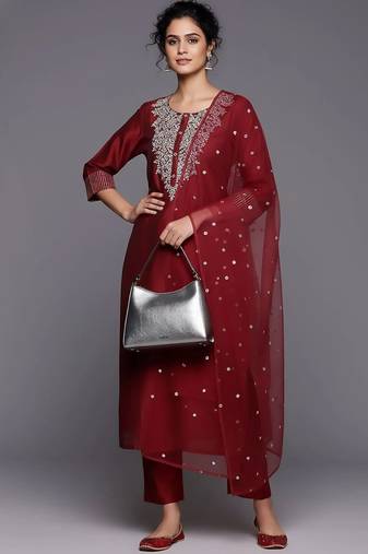 everyday workwear women embroidered kurta with trousers with dupatta