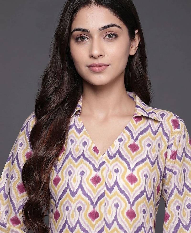 formal women printed kurta with trousers
