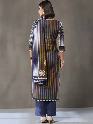 formal women printed kurta with palazzos with dupatta 6