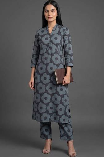 tailored women printed kurta with trousers