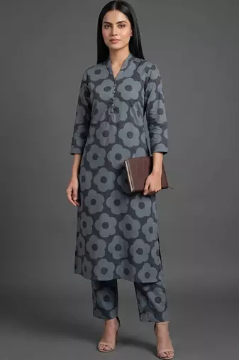 tailored women printed kurta with trousers
