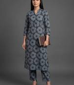 tailored women printed kurta with trousers