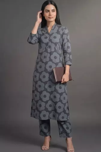 tailored women printed kurta with trousers