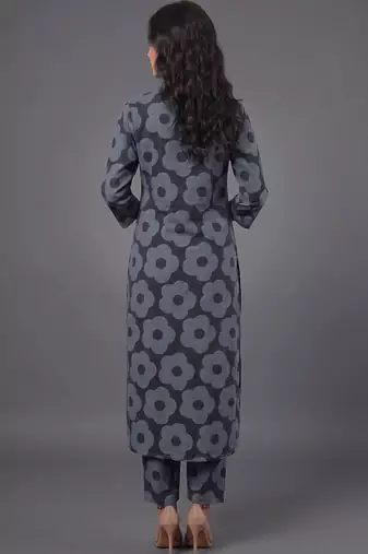 tailored women printed kurta with trousers
