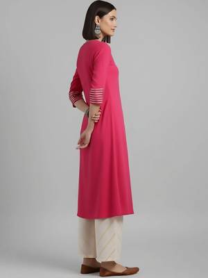 women striped regular cotton kurta with palazzos 3