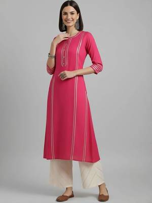 women striped regular cotton kurta with palazzos 6