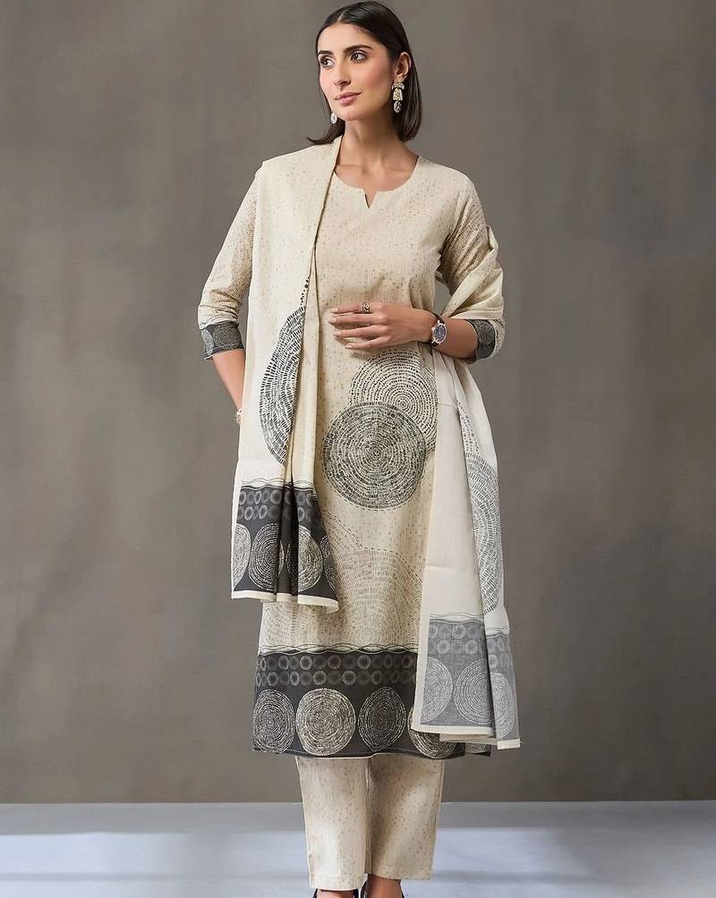 structured women printed kurta with trousers with dupatta