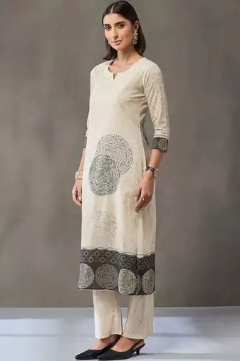 structured women printed kurta with trousers with dupatta