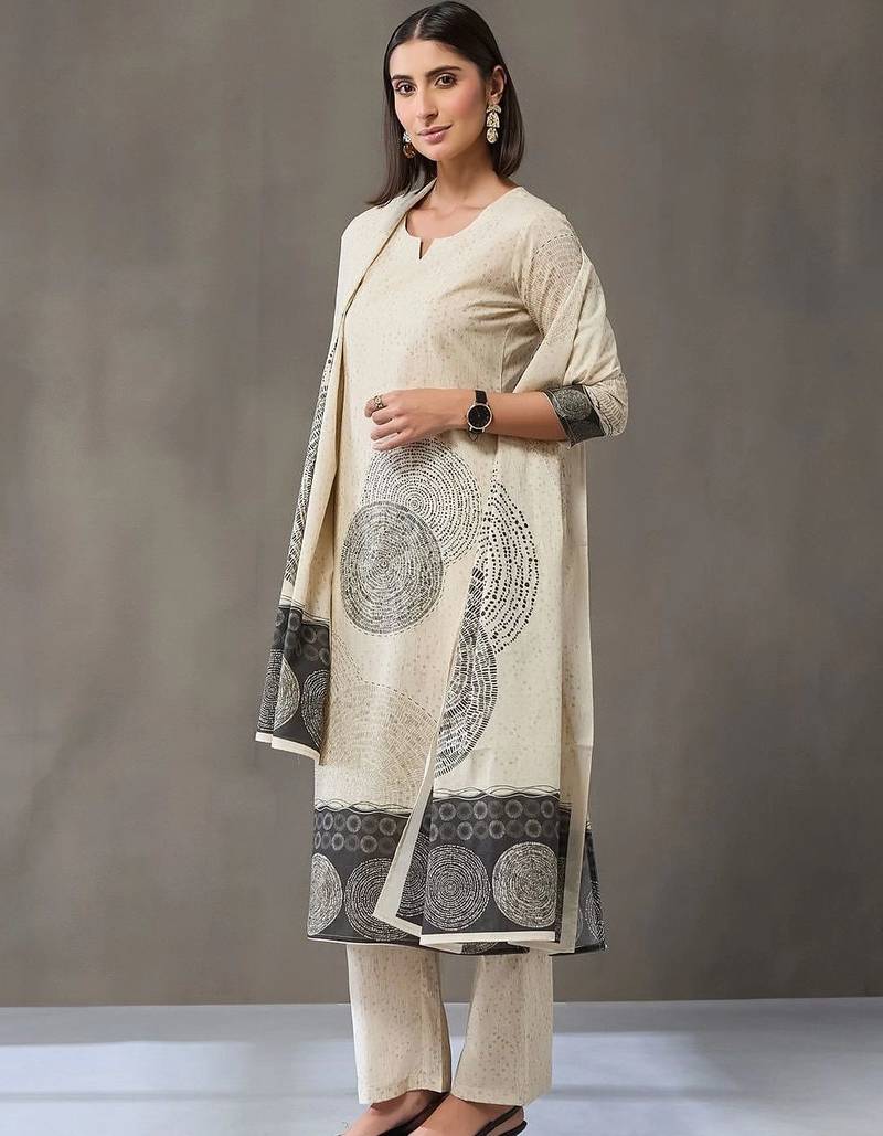 structured women printed kurta with trousers with dupatta