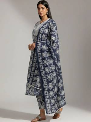 workwear women printed kurta with trousers with dupatta 2