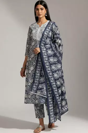 workwear women printed kurta with trousers with dupatta