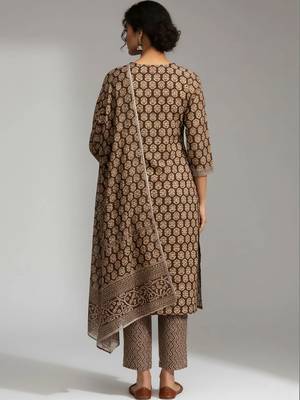 tailored women printed kurta with trousers with dupatta 2