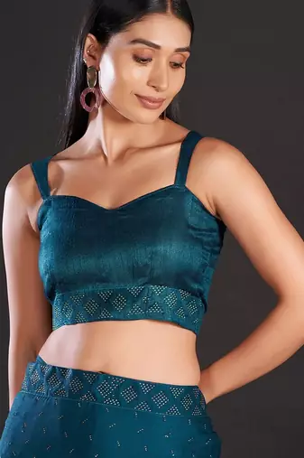 teal teal & gold-toned embellished satin saree