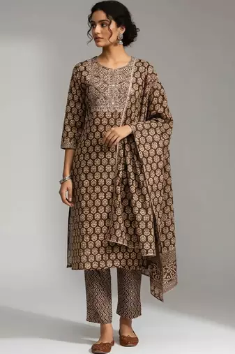 tailored women printed kurta with trousers with dupatta