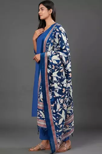 structured women kurta with trousers with dupatta