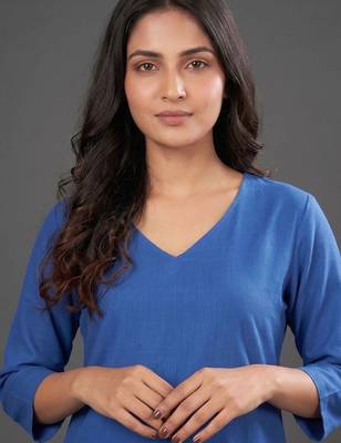 structured women kurta with trousers with dupatta 7