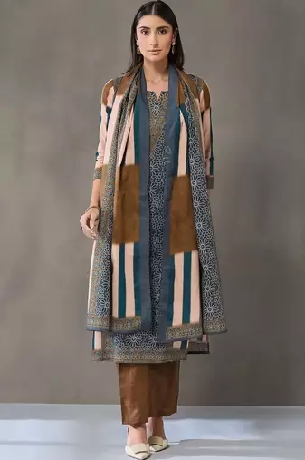 smart women printed kurta with trousers with dupatta