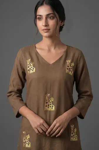 structured women embroidered kurta with trousers