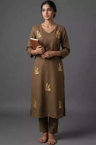 structured women embroidered kurta with trousers