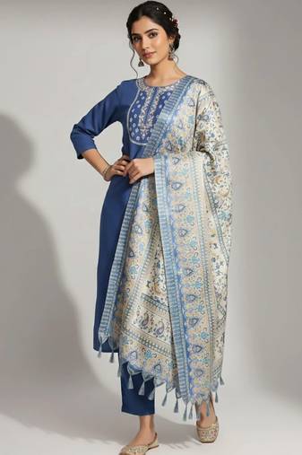 smart women embroidered kurta with trousers with dupatta