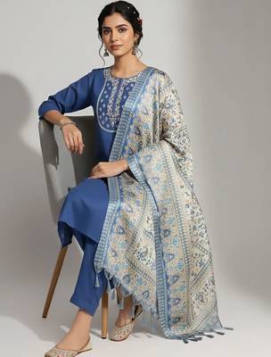 smart women embroidered kurta with trousers with dupatta 5