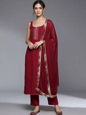 everyday workwear women kurta with trousers with dupatta 1