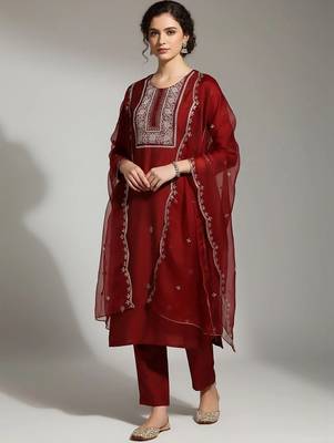 structured women embroidered kurta with trousers with dupatta 1