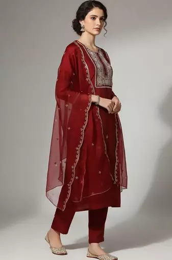 structured women embroidered kurta with trousers with dupatta