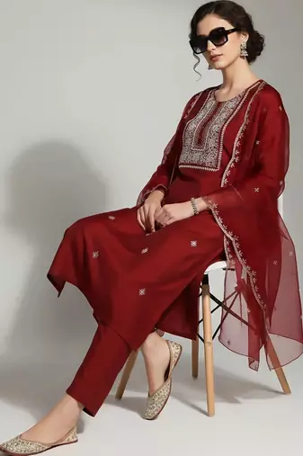 structured women embroidered kurta with trousers with dupatta