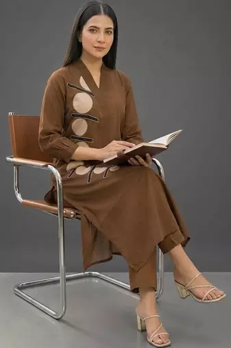 tailored women printed kurta with trousers