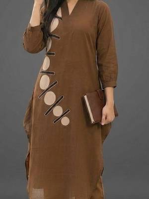 tailored women printed kurta with trousers 4