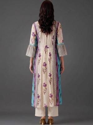 structured women printed kurta with trousers 2