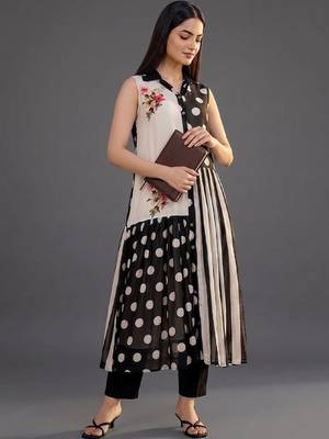 workwear women printed kurta with trousers 5