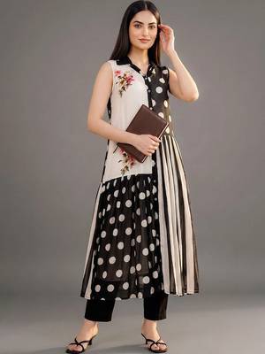 workwear women printed kurta with trousers 6