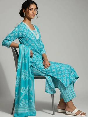 structured women printed kurta with palazzos with dupatta 4