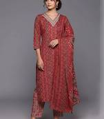 workwear women printed kurta with trousers with dupatta