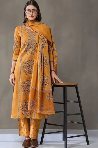 everyday workwear women printed kurta with trousers with dupatta