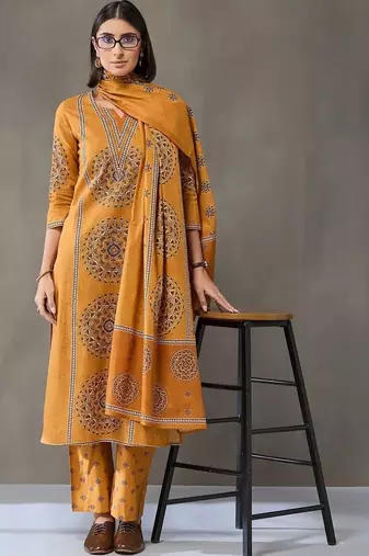 everyday workwear women printed kurta with trousers with dupatta